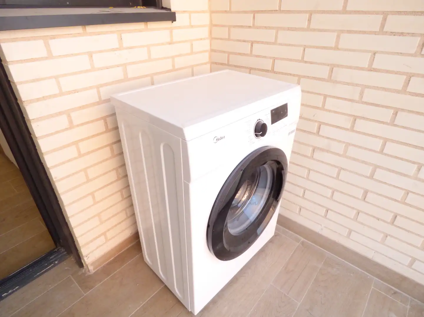 Exterior view of Flat for rent in Madrid  with Air Conditioner, Heating and Private garden