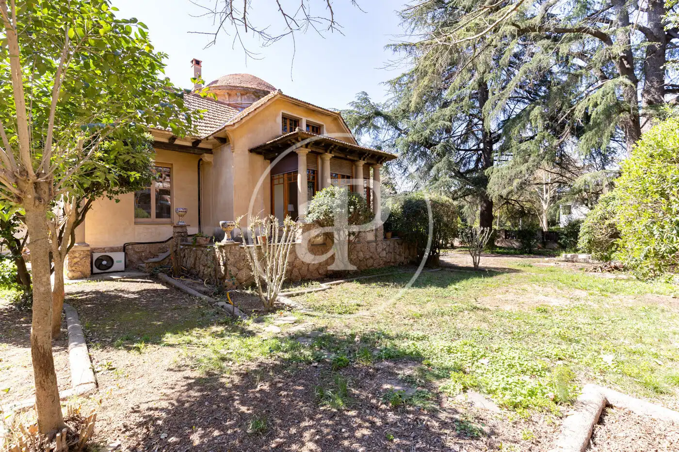 Houses for sale in Carrer d'Àngel Guimerà, L'Eixample