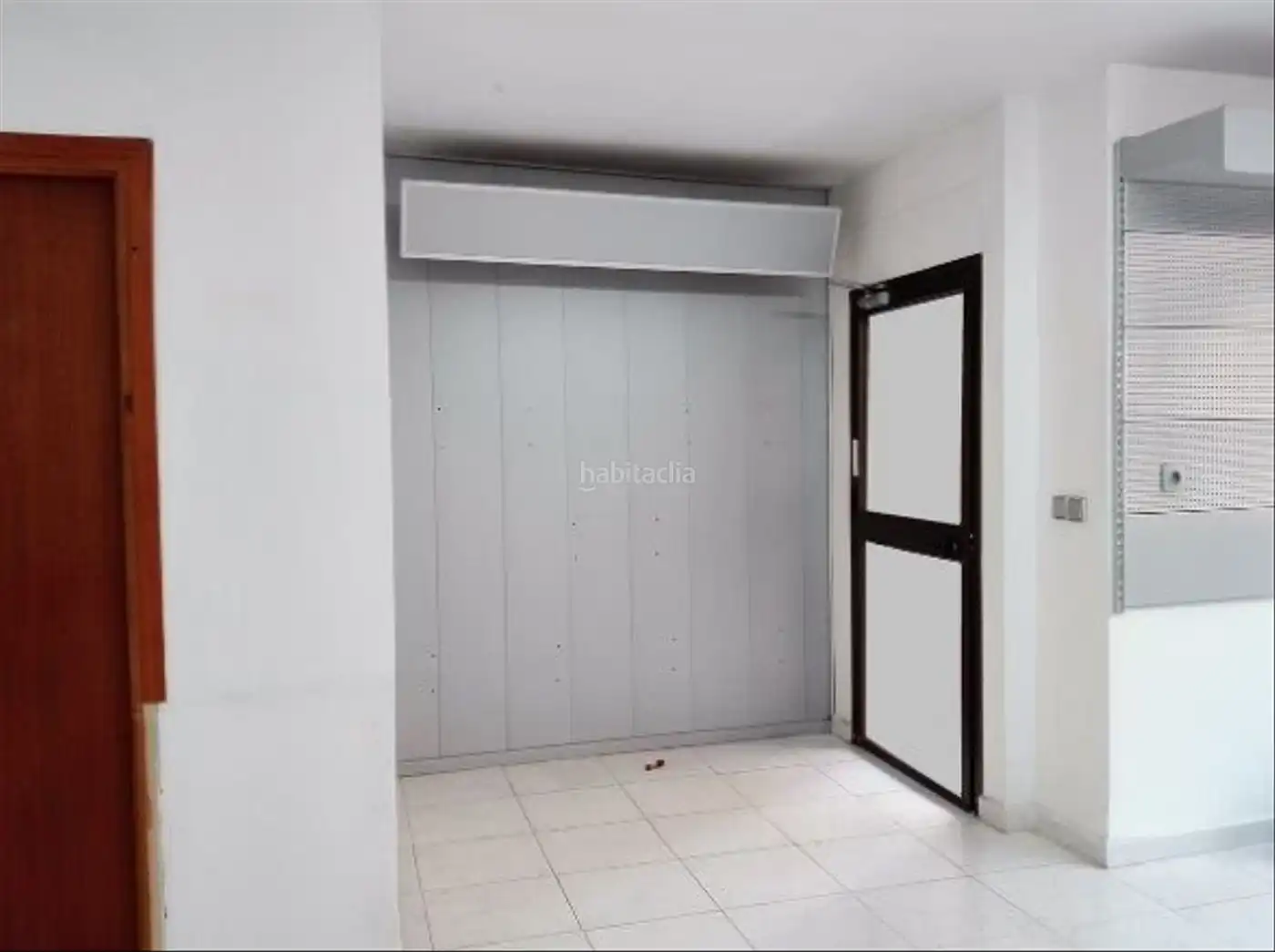 Local comercial en venta en Calle Isla Saltes 9, imagen 5