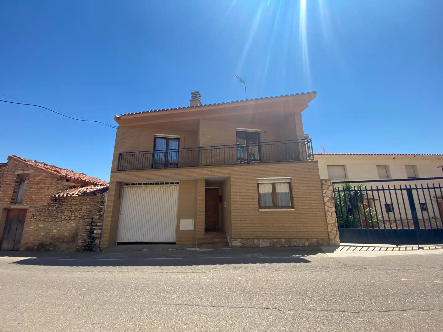 Außenansicht von Haus oder Chalet zum Verkauf in Vera de Moncayo mit Klimaanlage, Heizung und Privatgarten