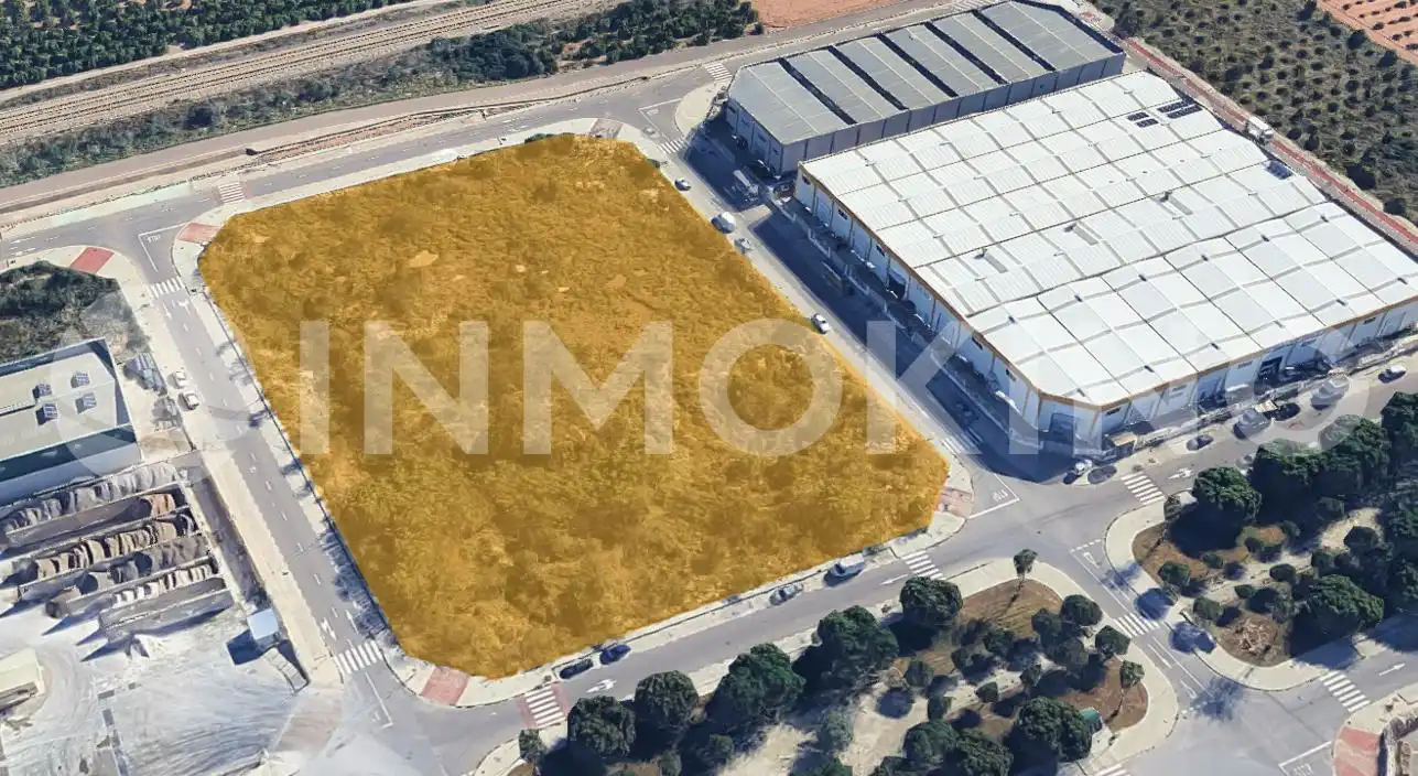 Terreny industrial en venda en Quartell