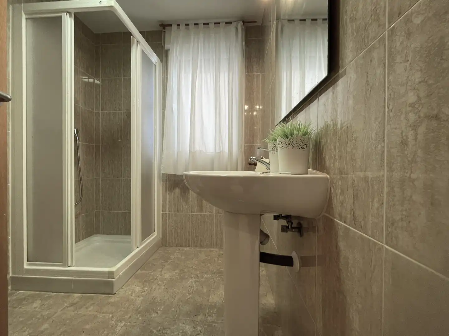 Badezimmer von Wohnung zum Verkauf in La Manga del Mar Menor mit Klimaanlage, Terrasse und Möbliert