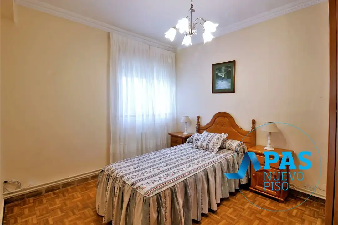 Habitación de Piso en venta en Santander con Calefacción