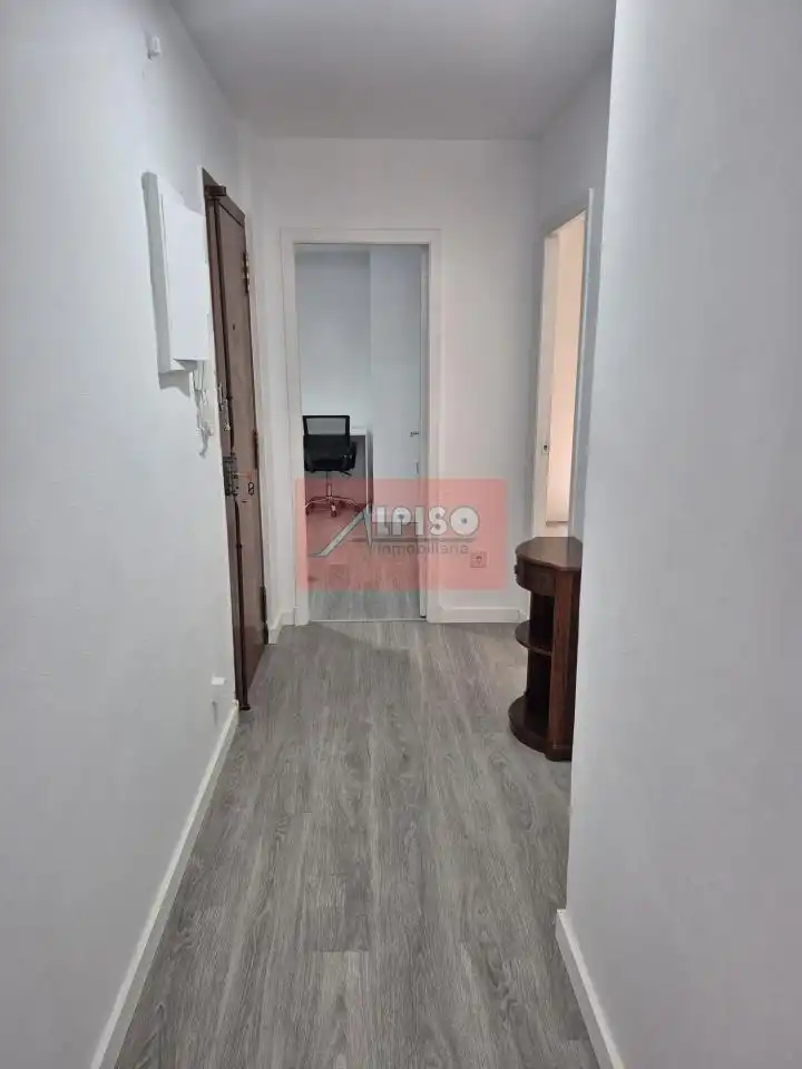 Piso de alquiler en Ourense Capital  con Calefacción, Trastero y Amueblado