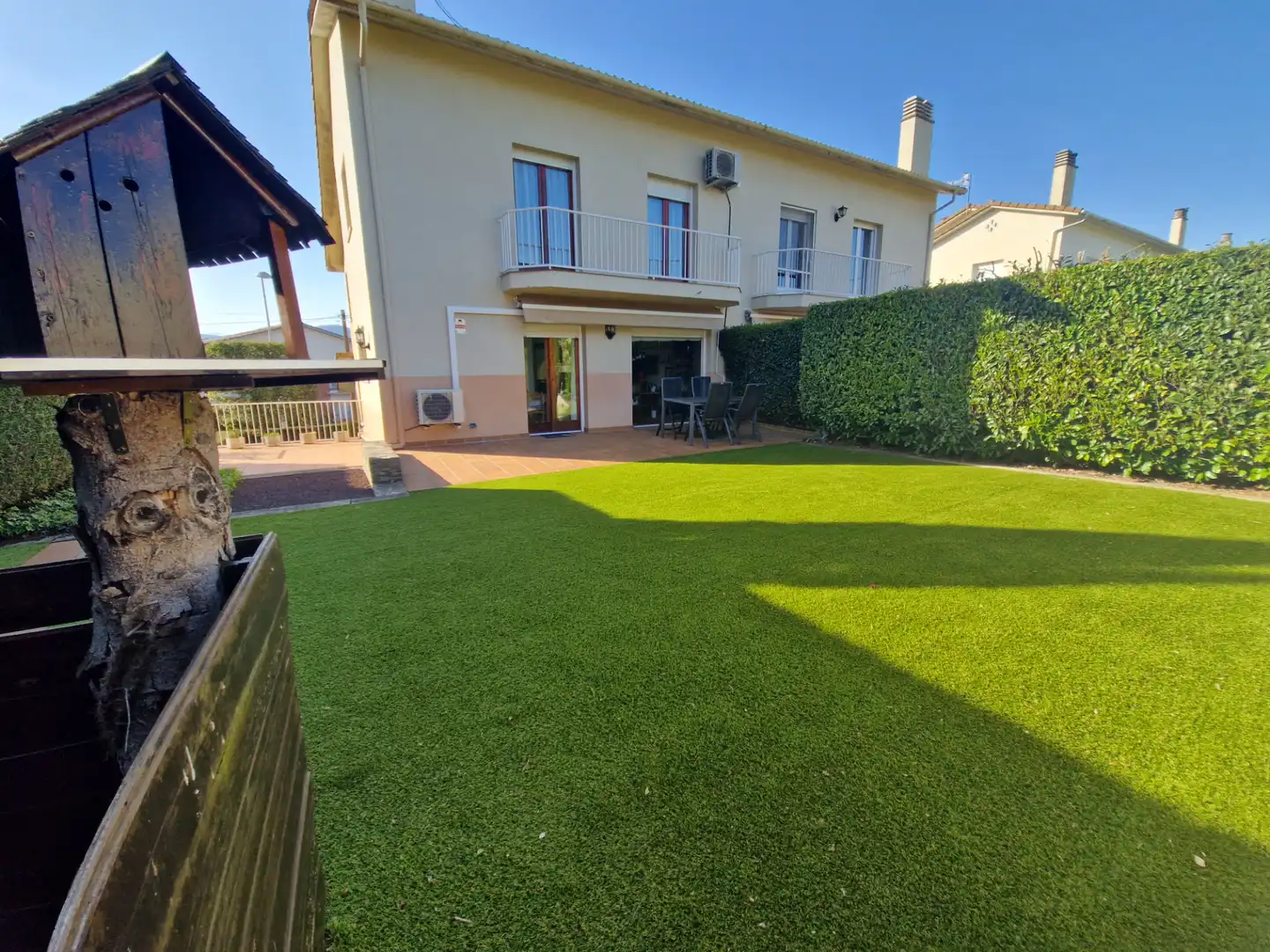 Terraza de Casa adosada en venta en Olot con Aire acondicionado, Calefacción y Jardín privado