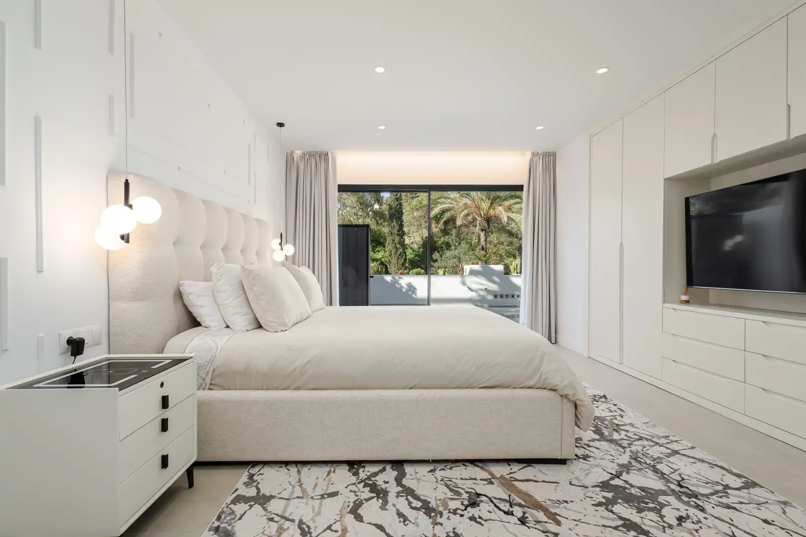 Habitación de Apartamento en venta en Marbella con Aire acondicionado, Terraza y Trastero
