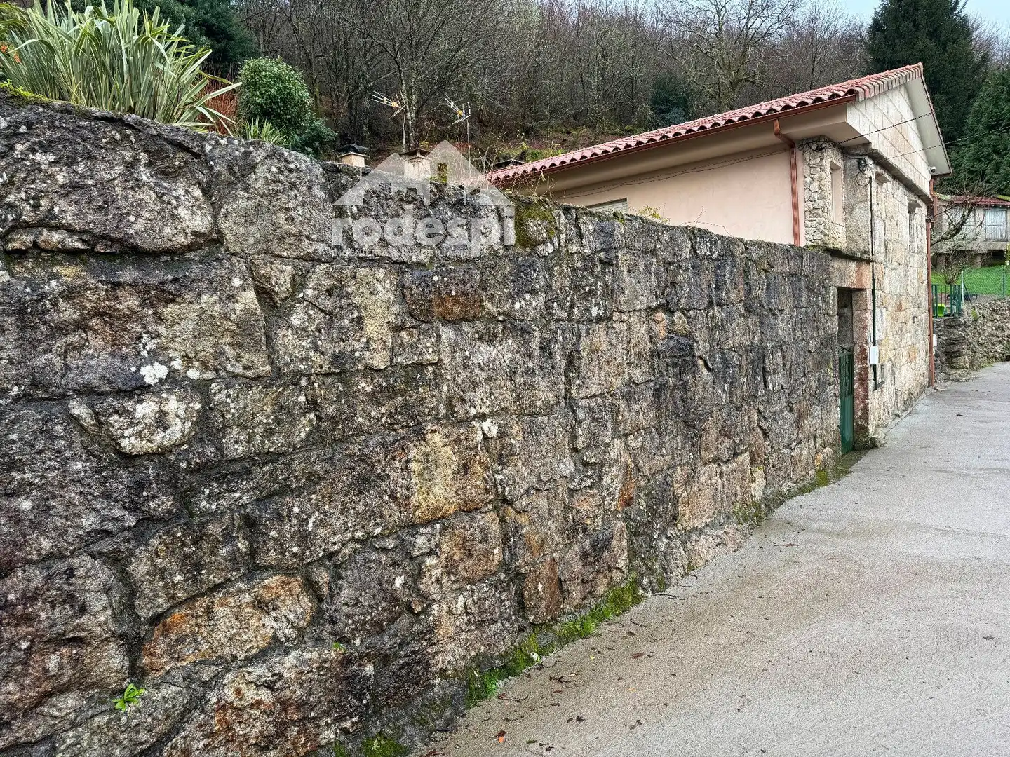 Casa adosada en venda a Covelo