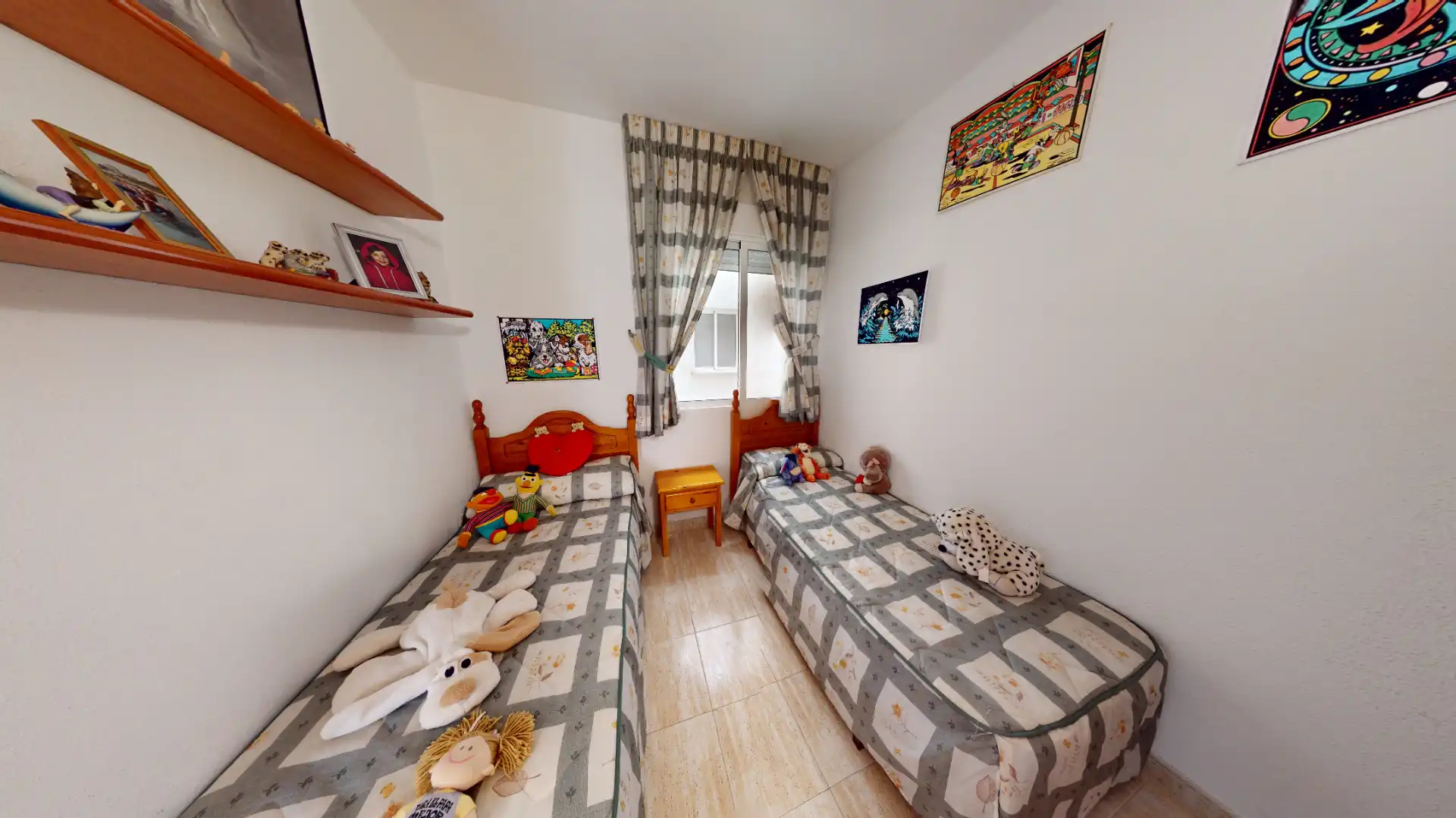 Dormitori de Pis en venda en Torrevieja amb Aire condicionat, Terrassa i Moblat