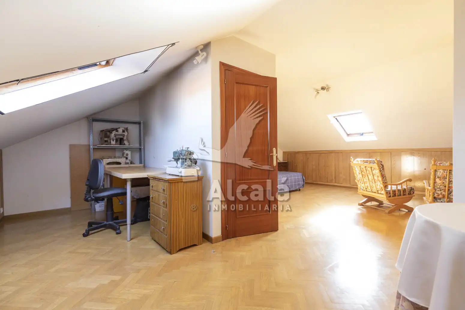Schlafzimmer von Einfamilien-Reihenhaus zum Verkauf in Alcalá de Henares mit Heizung, Parkett und Schwimmbad