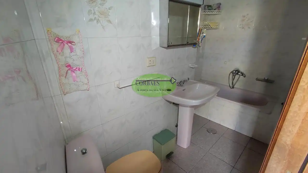 Baño de Casa o chalet en venta en Ourense Capital  con Balcón
