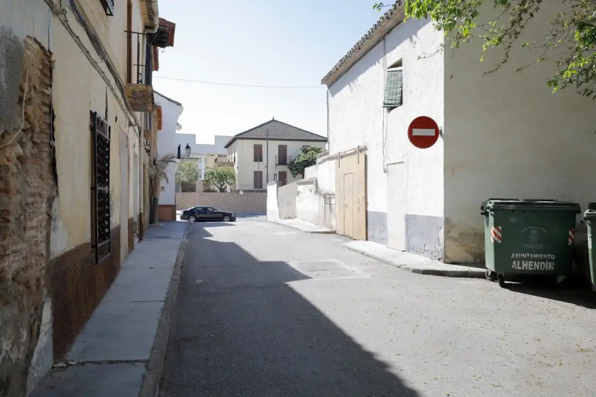 Vista exterior de Casa o xalet en venda en Alhendín amb Jardí privat, Terrassa i Balcó