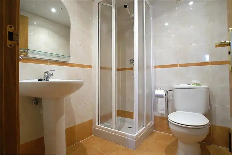 Bathroom of Flat for sale in  Palma de Mallorca  with Air Conditioner, Heating and Terrace