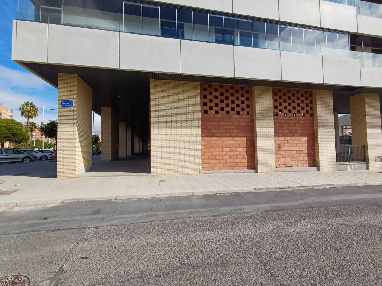 Exterior view of Premises for sale in  Huelva Capital