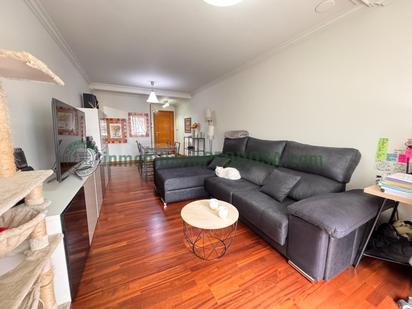 Living room of Flat for sale in Pontevedra Capital   with Heating, Terrace and Storage room