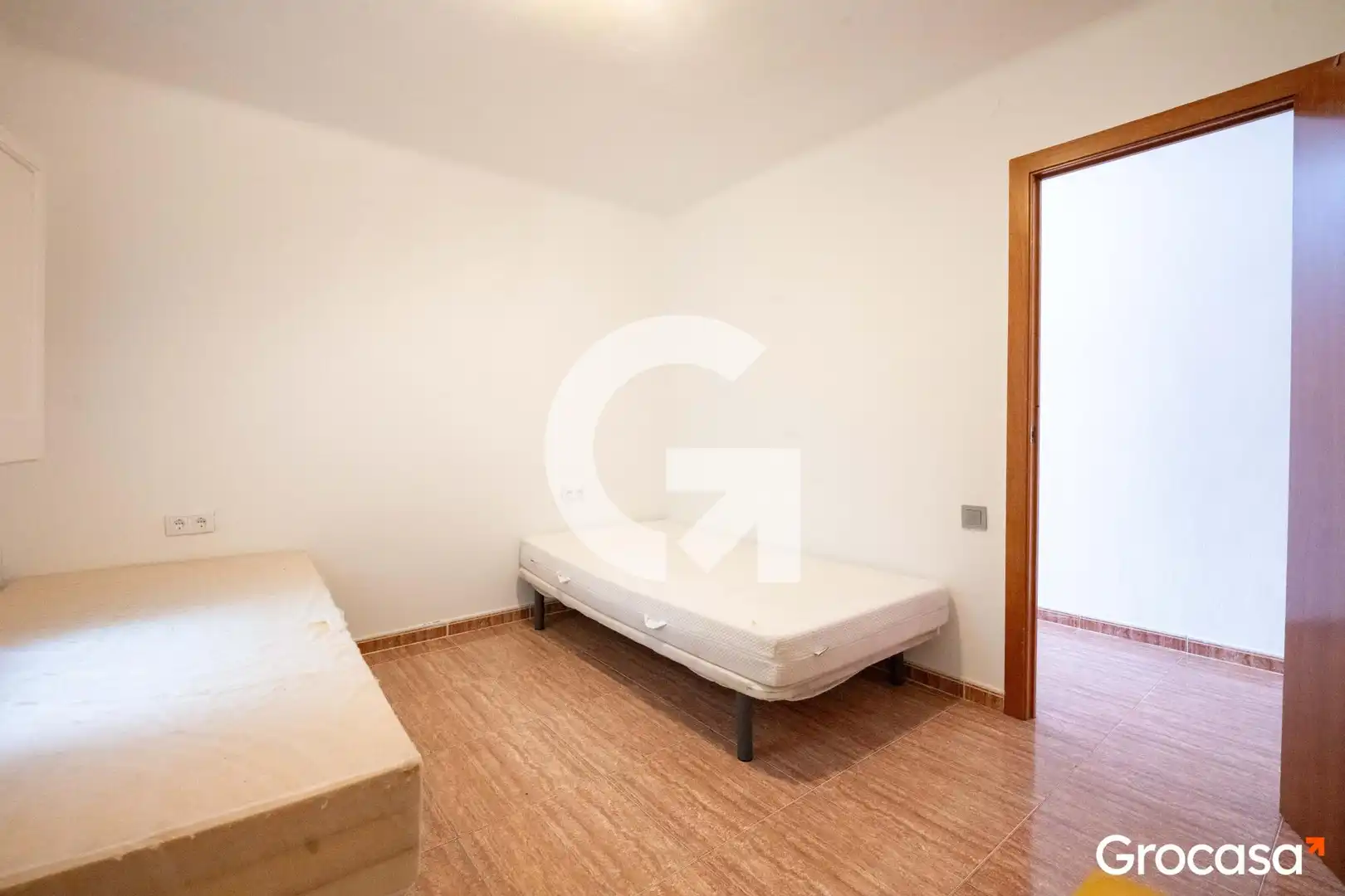 Bedroom of Flat for sale in Mataró  with Air Conditioner, Oven and TV