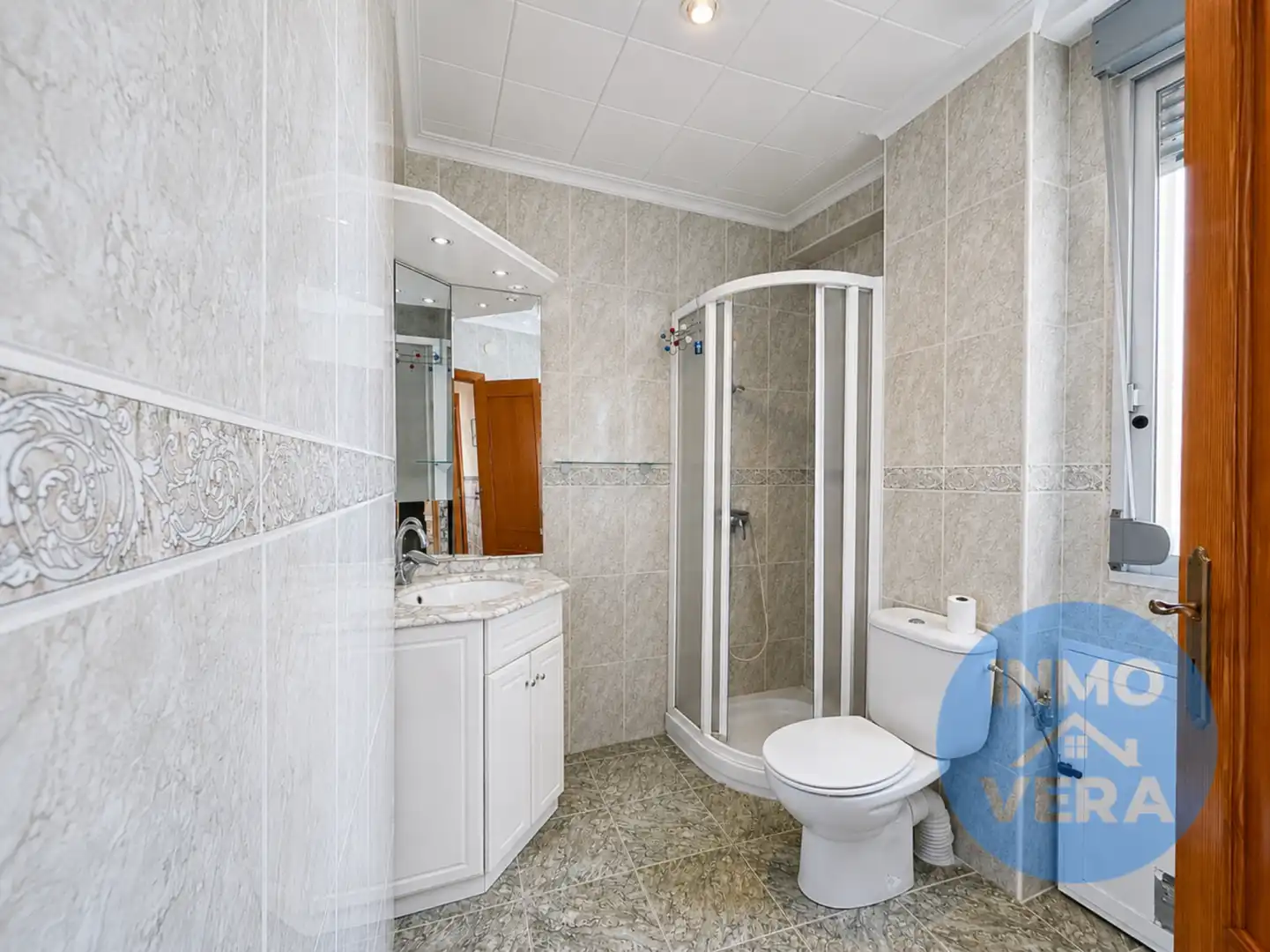 Baño de Piso en venta en Cullera con Terraza