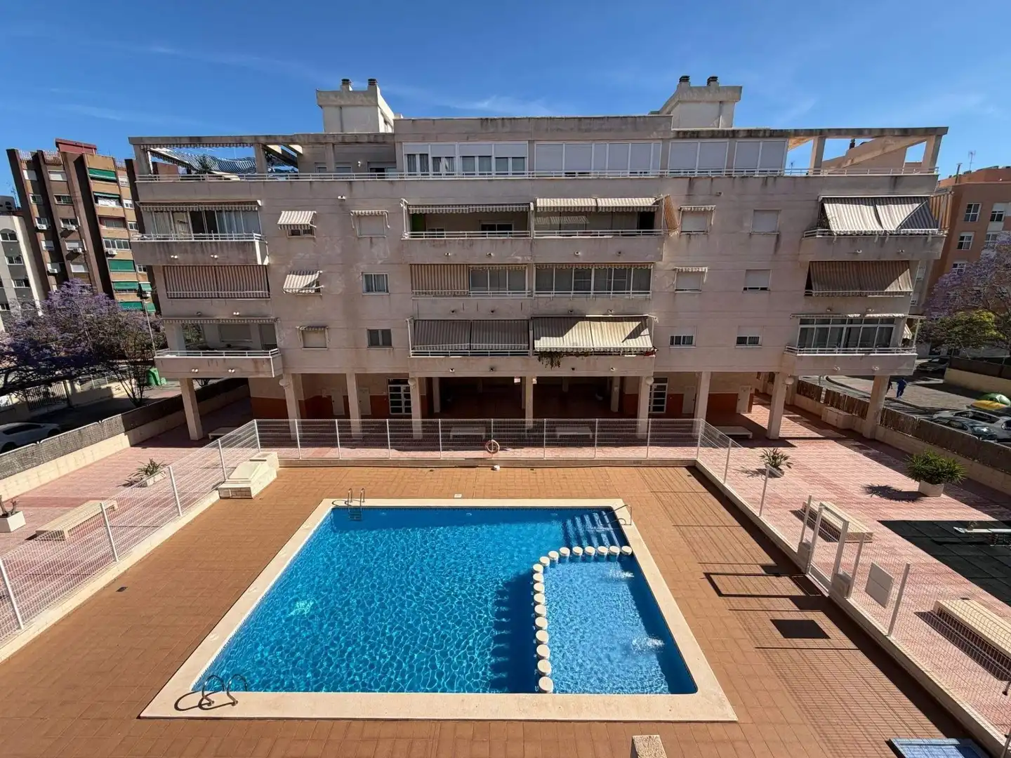 Schwimmbecken von Wohnung zum Verkauf in Alicante / Alacant mit Terrasse, Balkon und Gemeinschaftspool