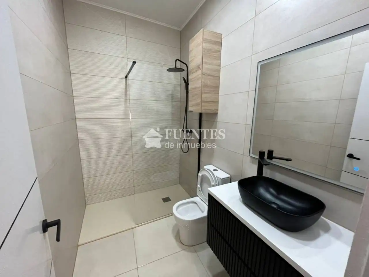 Piso en venta en Calle Cerdá, Altozano - Conde Lumiares