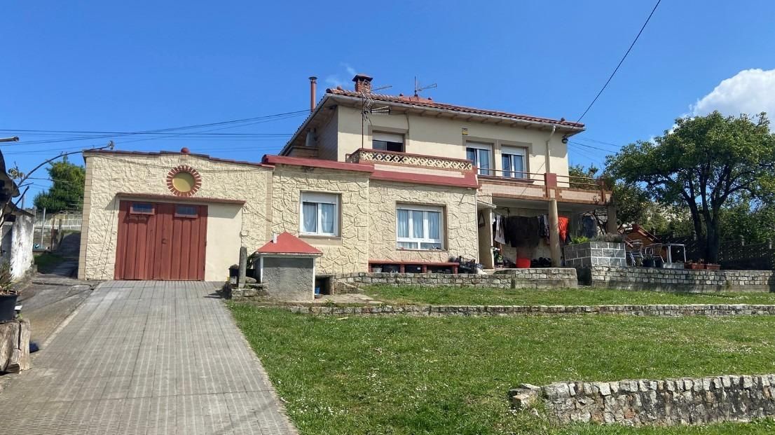 Vista exterior de Casa o xalet en venda en Santander amb Calefacció, Jardí privat i Terrassa