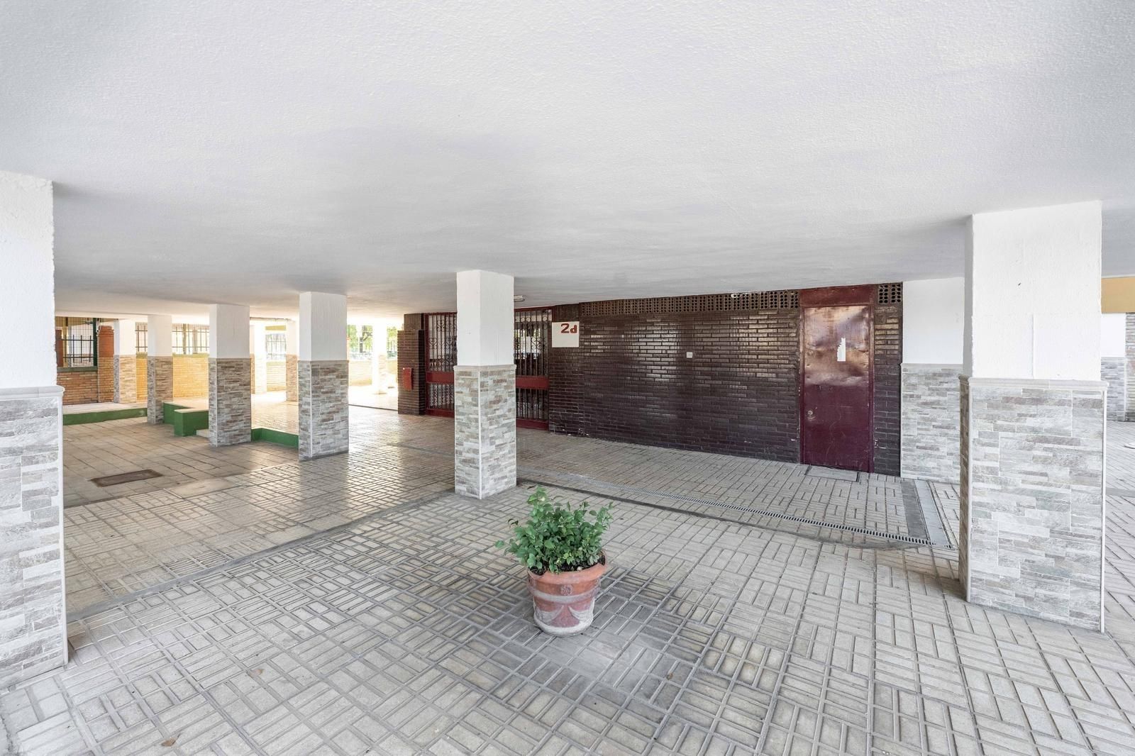 Flat for sale in  Sevilla Capital  with Air Conditioner, Heating and Balcony