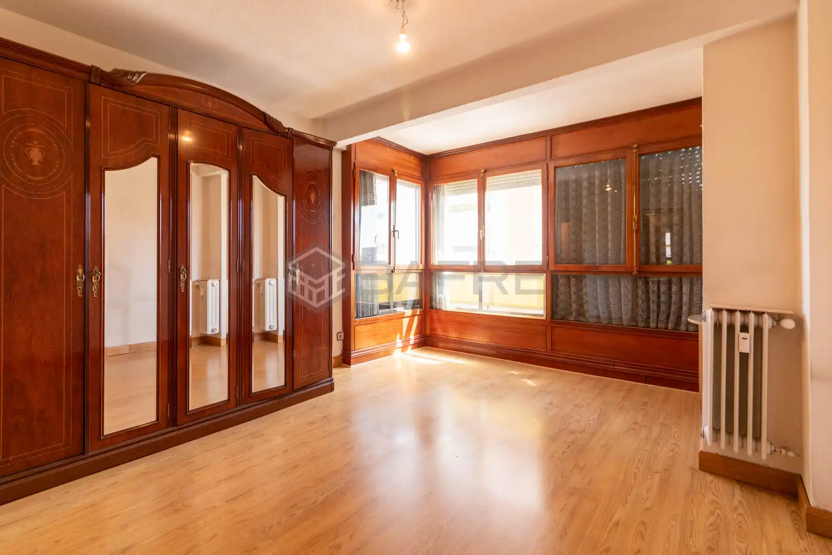 Habitación de Piso en venta en Madrid con Calefacción y Terraza