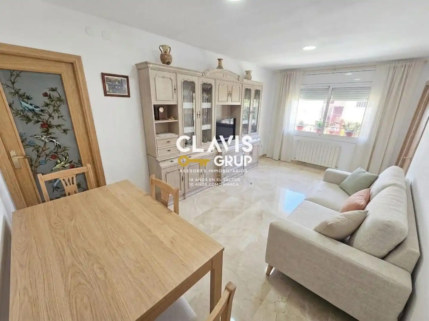Appartamento con terrazza in vendita a Nou Barris