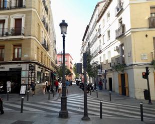 Vista exterior de Apartament en venda en  Madrid Capital amb Moblat, Rentadora i Microones