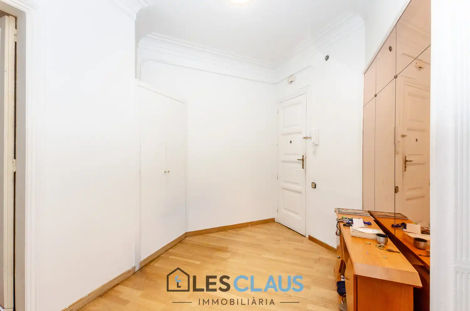 Piso con ascensor en venta en Gran Via de les Corts Catalanes, imagen 17