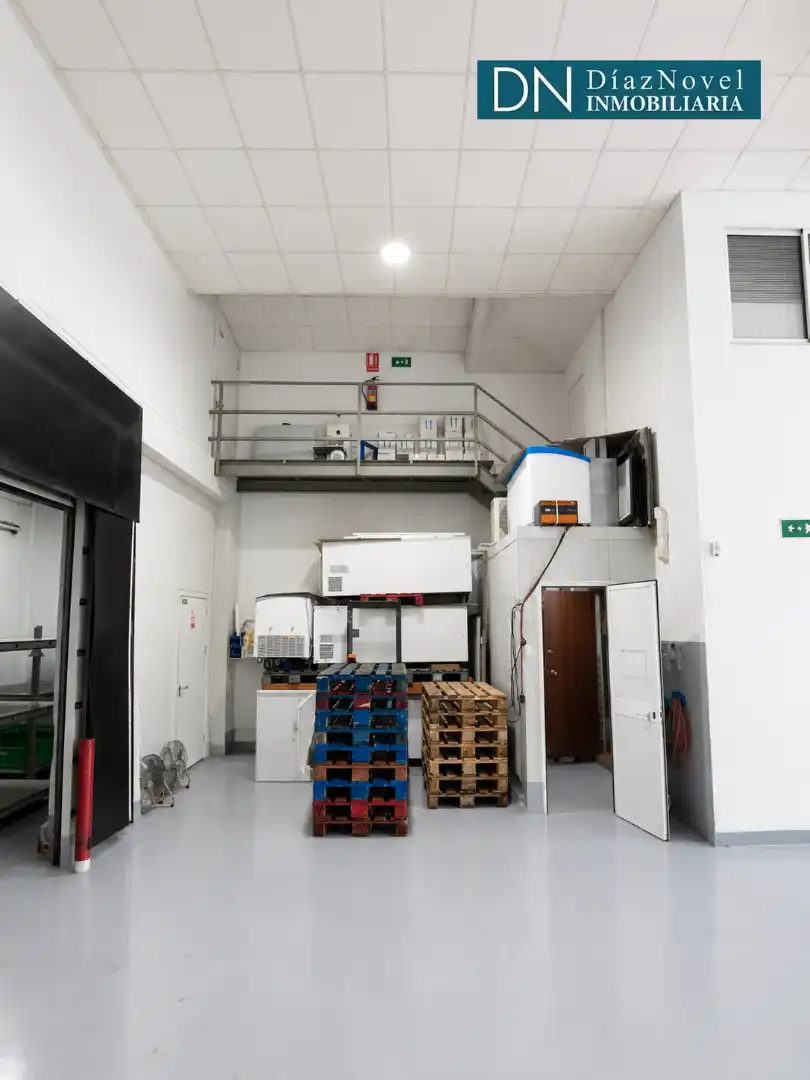 Industrial buildings for sale in Málaga  with Heating and Alarm