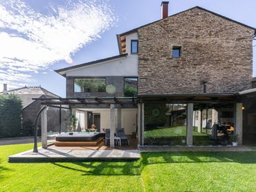 Villa con giardino in vendita a Carretera SANTIAGO (ESTRADA VELLA D 121