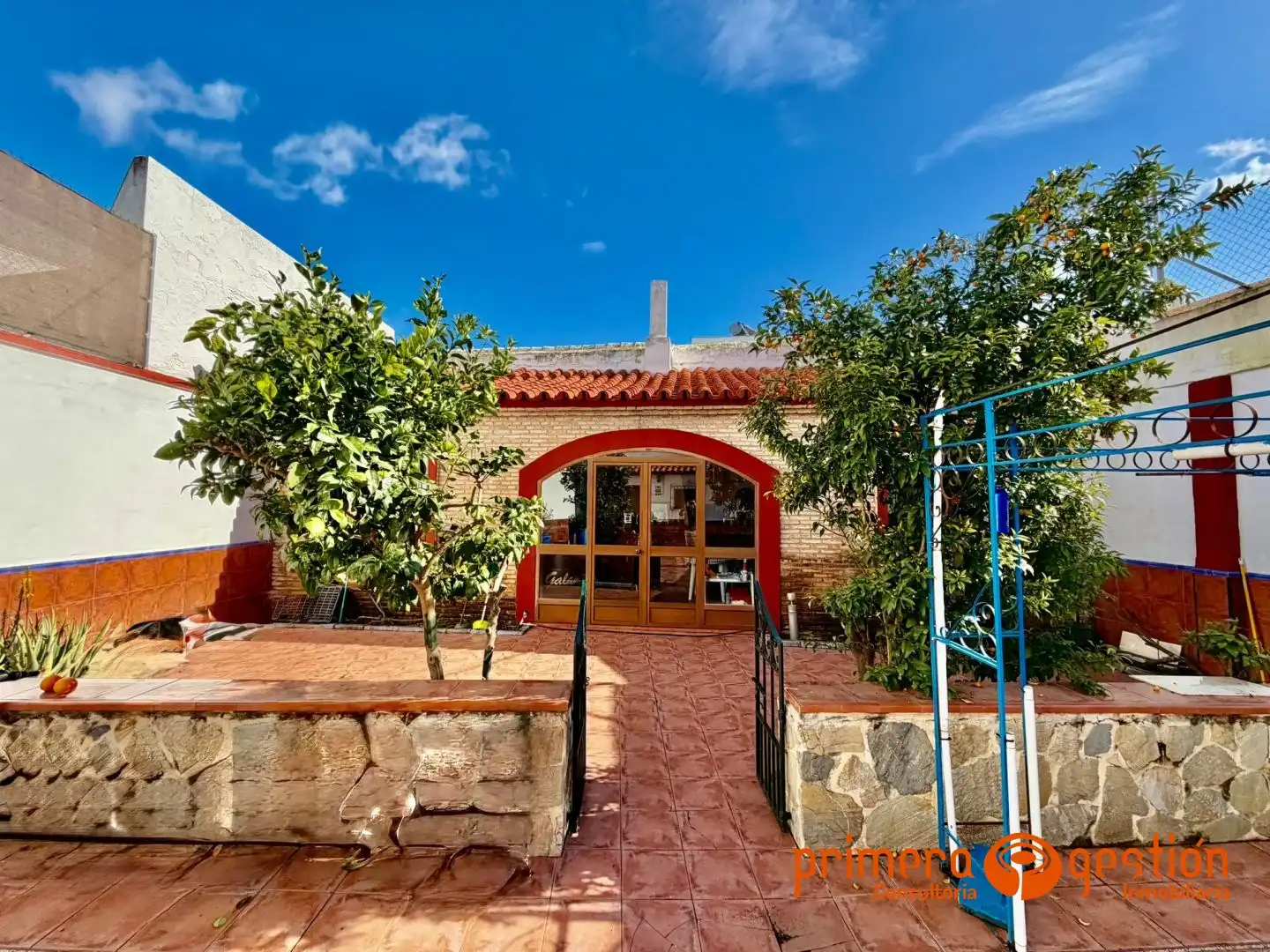 Casa o xalet en venda en Lora del Río amb Aire condicionat i Calefacció
