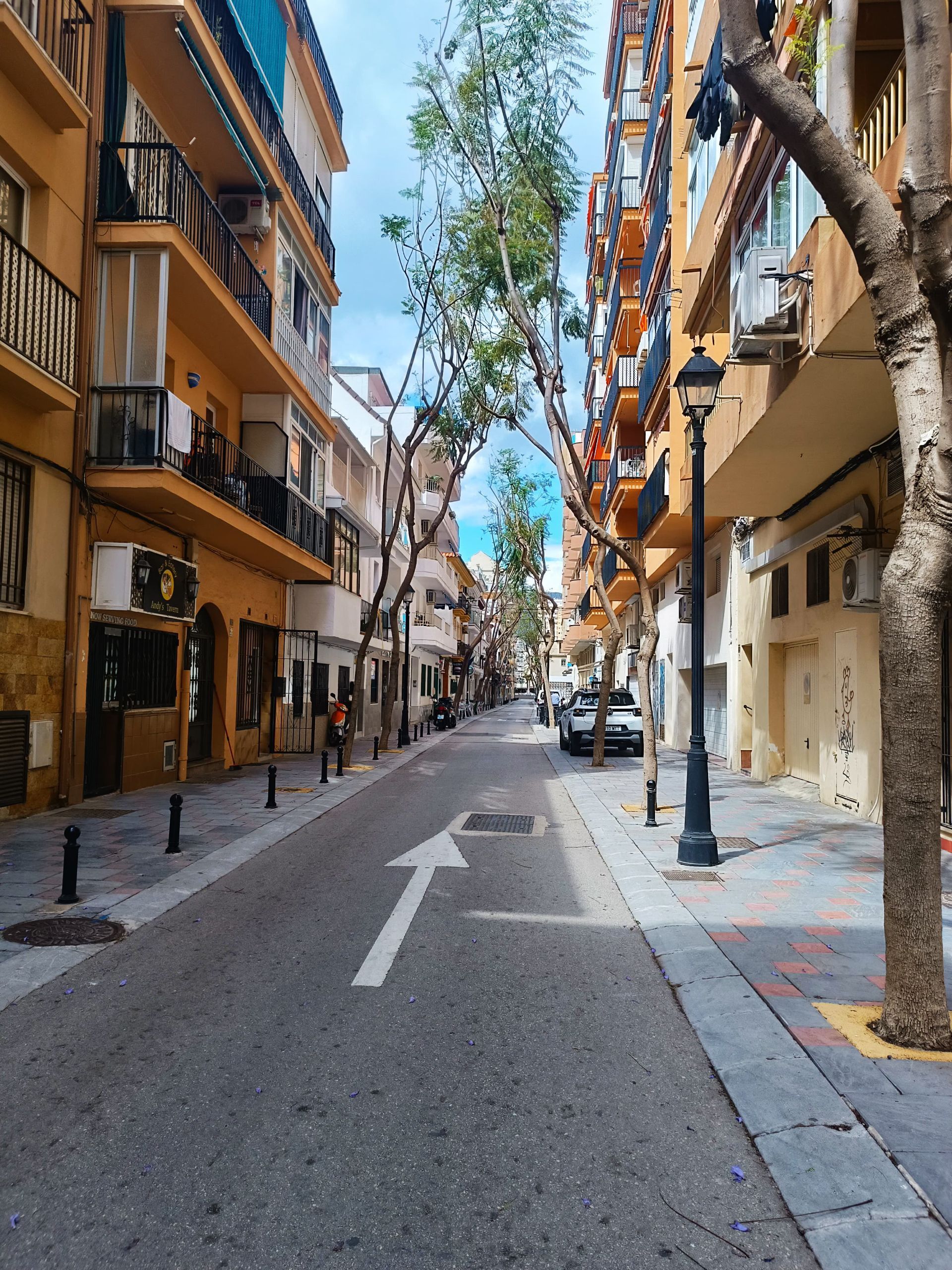Exterior view of Study for sale in Fuengirola  with Air Conditioner and Heating
