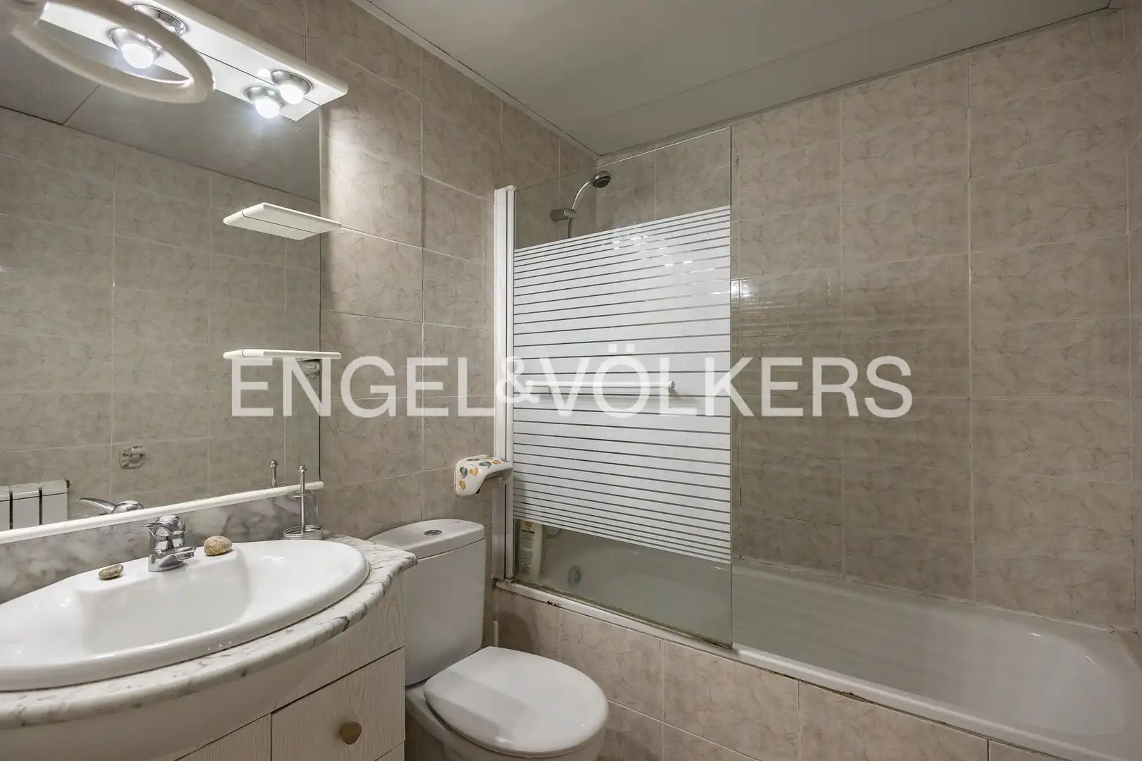 Bathroom of Flat for sale in Sant Andreu de la Barca  with Heating and Private garden