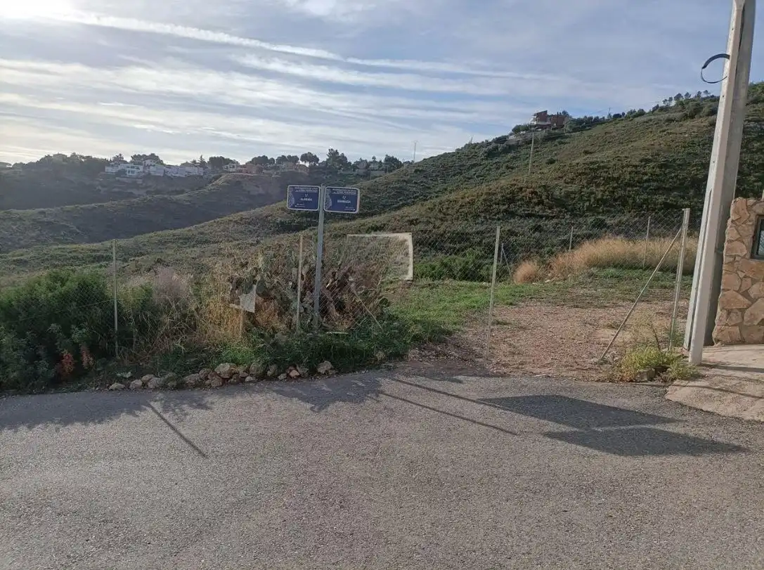 Wohnbaugrundstück zum Verkauf in Calle de Almería 13