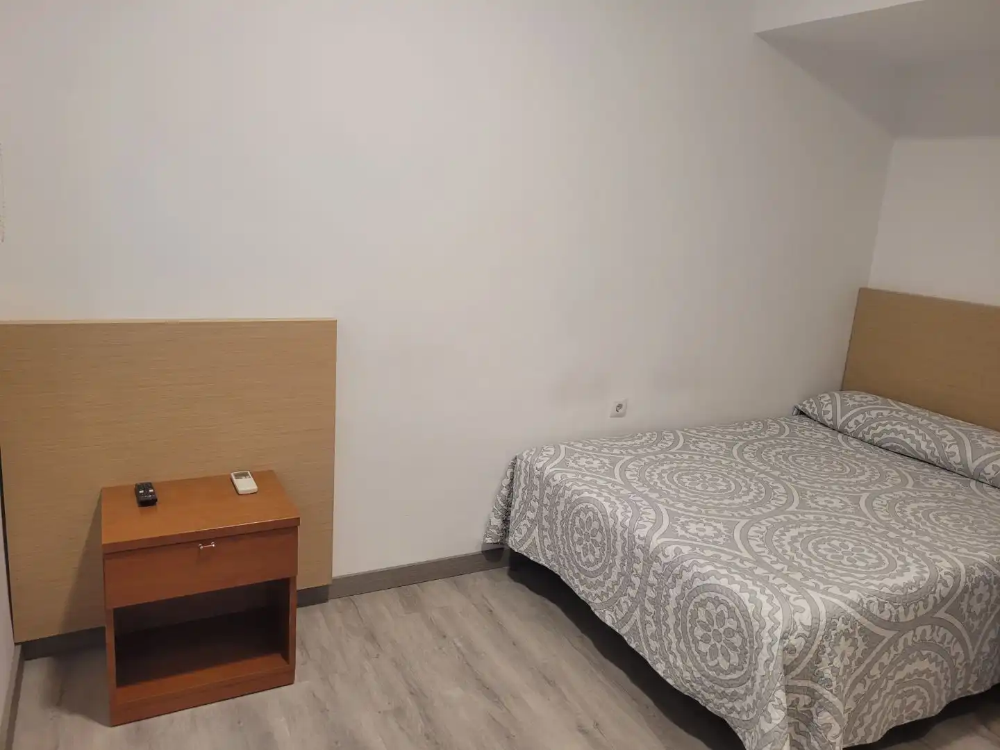Bedroom of Flat for rent in Madrid  with Air Conditioner, Heating and Furnished