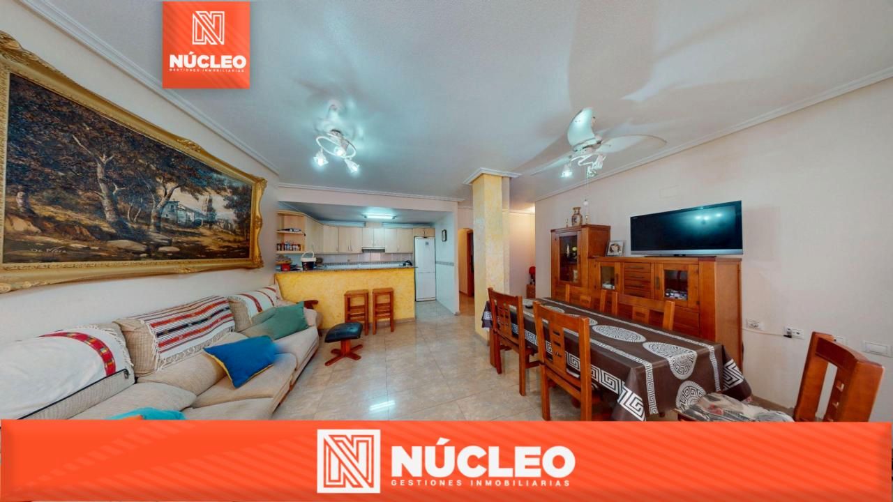 Living room of Flat for sale in Torrevieja  with Heating, Furnished and Oven