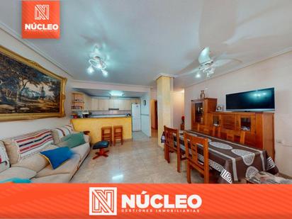 Living room of Flat for sale in Torrevieja  with Heating, Furnished and Oven