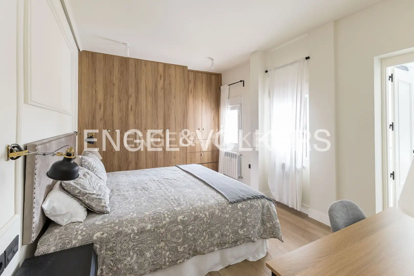 Bedroom of Flat for rent in Madrid  with Air Conditioner, Heating and Storage room