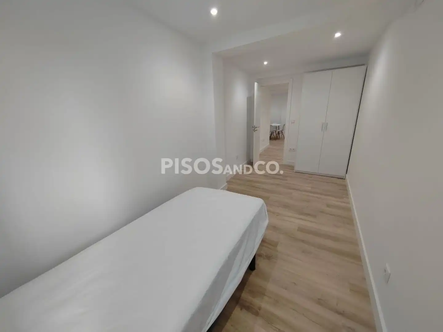 Dormitori de Pis en venda en A Coruña Capital  amb Moblat
