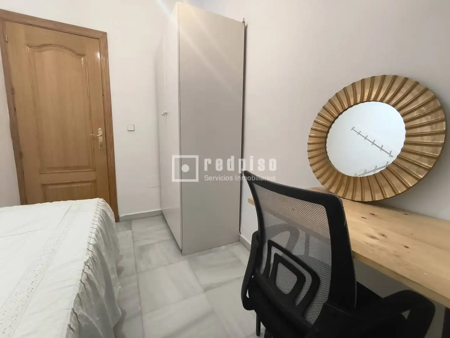 Habitación de Piso de alquiler en Sevilla con Aire acondicionado, Terraza y Amueblado