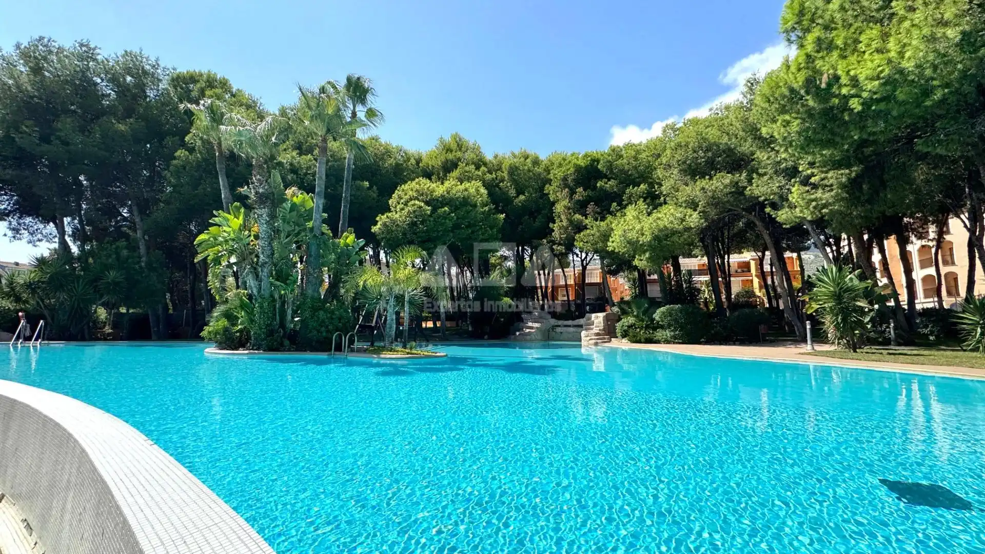 Piscina de Casa adosada en venda en Alcalà de Xivert amb Aire condicionat, Jardí privat i Terrassa