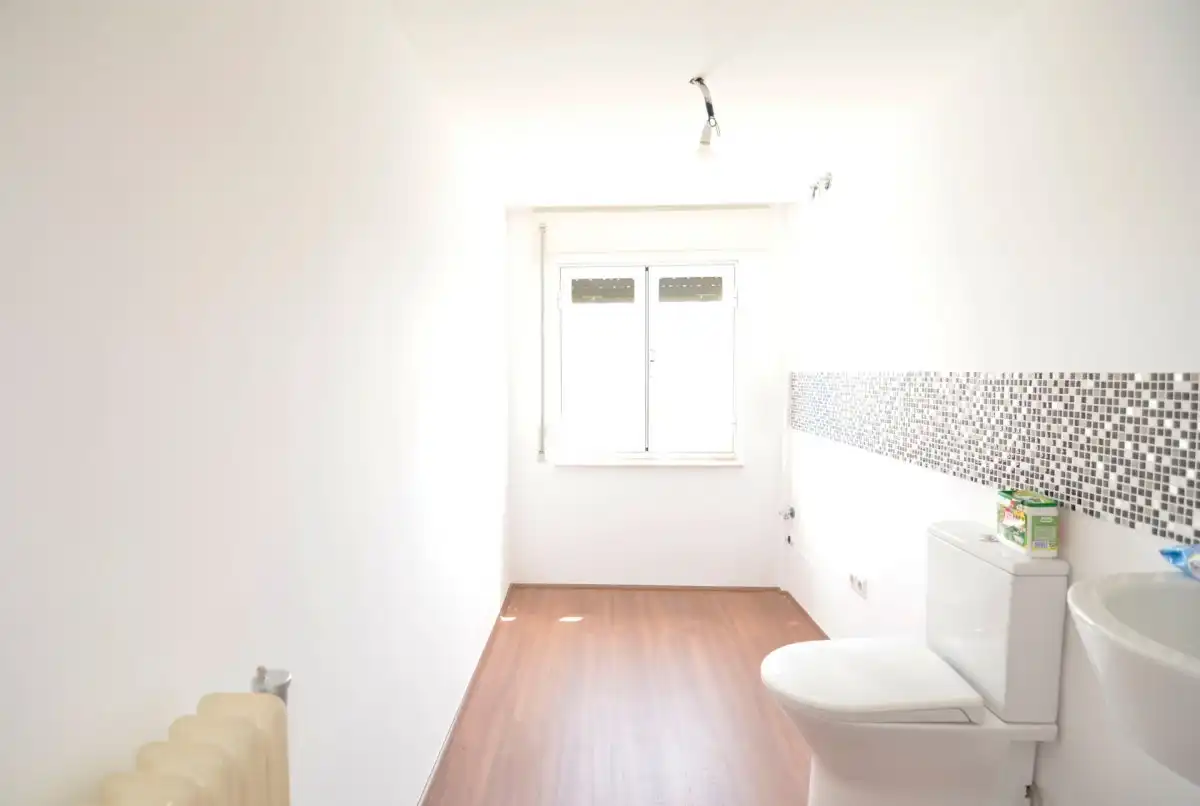 Dormitori de Casa o xalet en venda en Calvarrasa de Abajo amb Terrassa, Piscina i Moblat