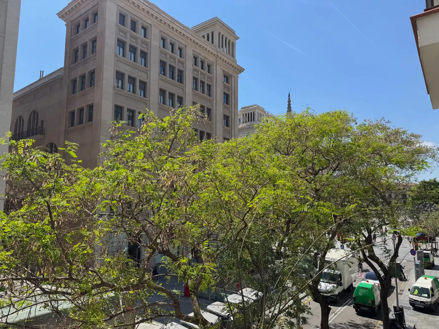 Vista exterior de Piso en venta en Barcelona con Aire acondicionado, Calefacción y Horno