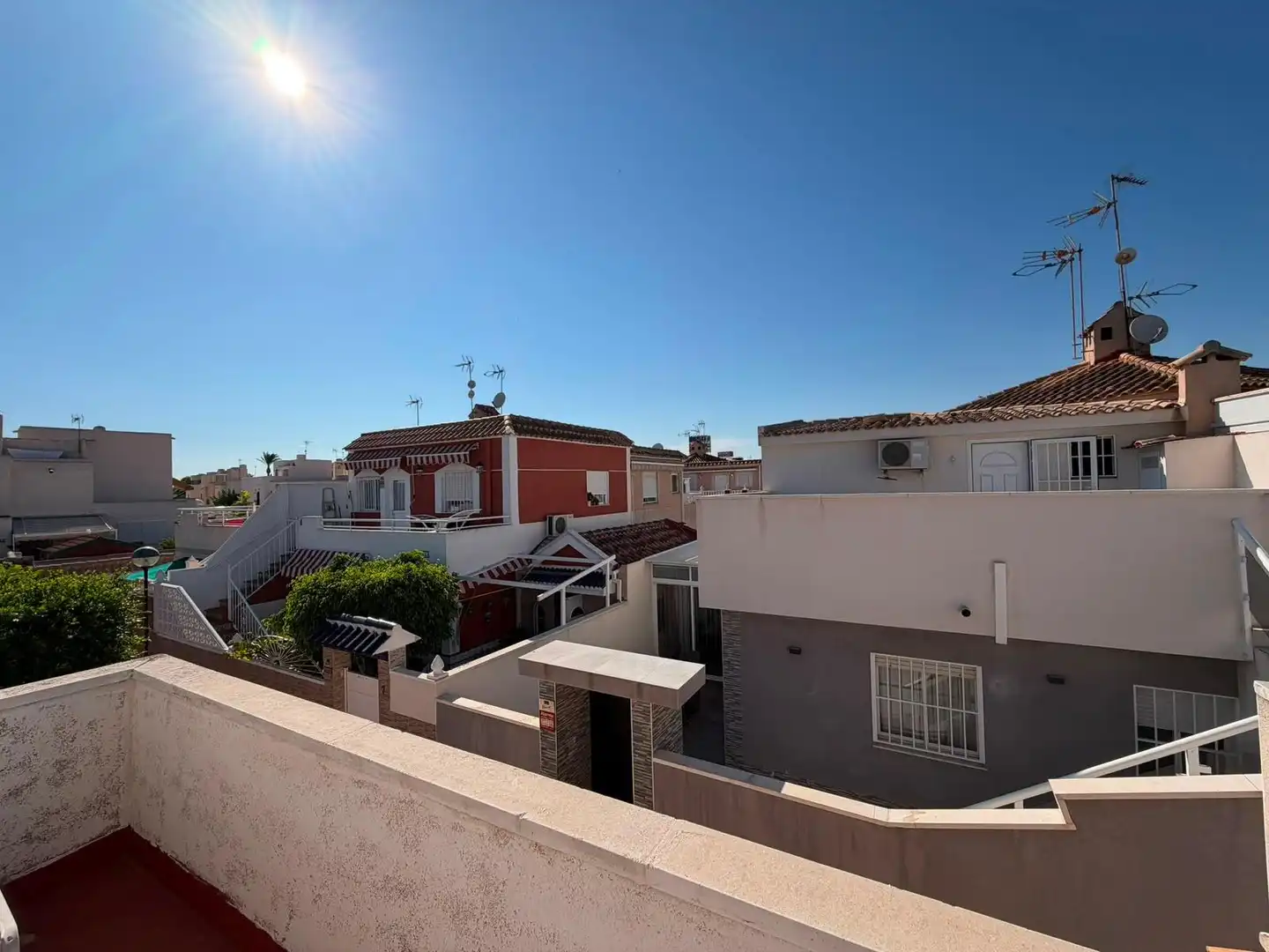 Vista exterior de Dúplex en venda en Torrevieja amb Aire condicionat, Terrassa i Traster