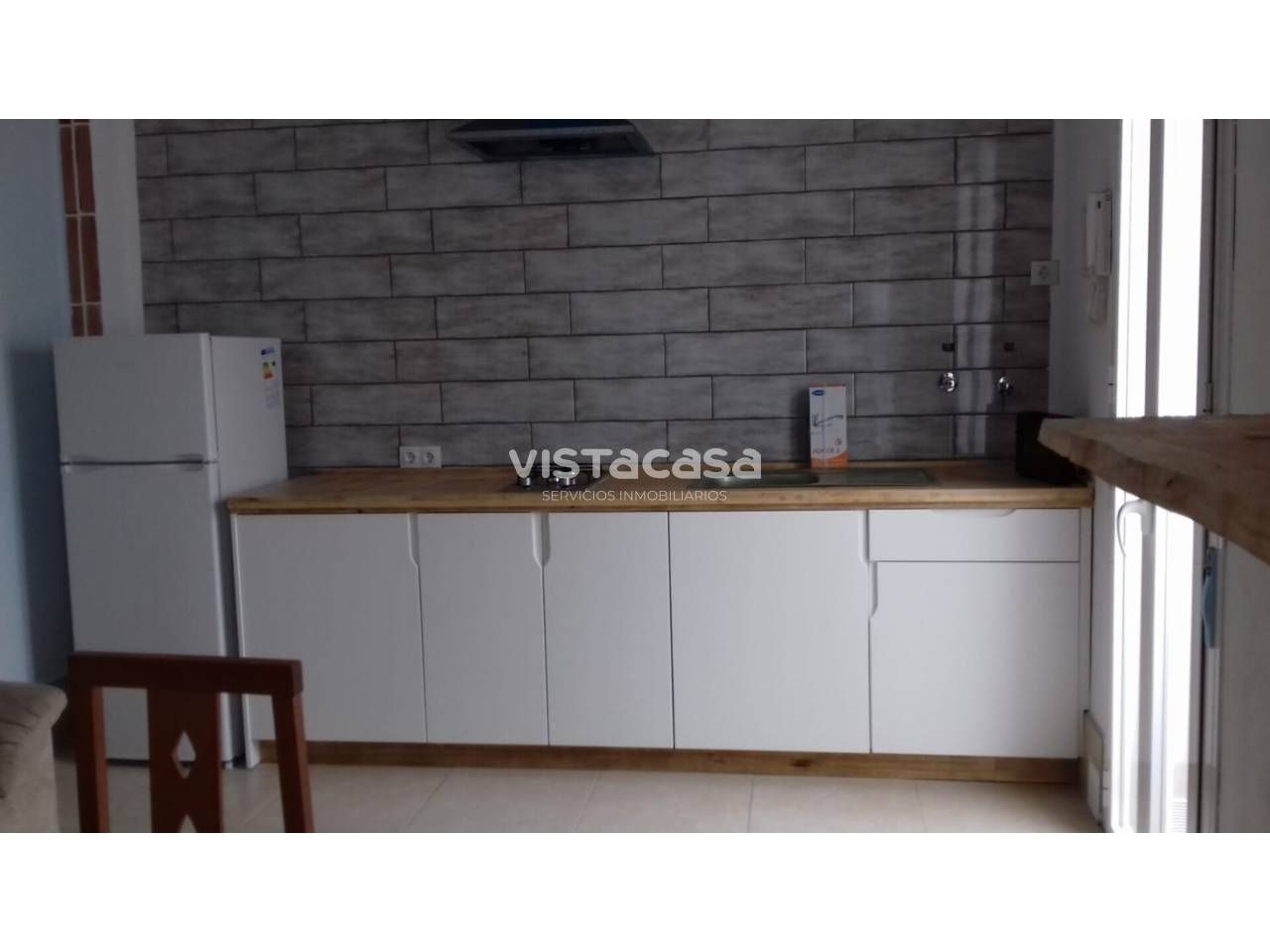 Cuina de Apartament de lloguer en El Viso del Alcor amb Terrassa, Moblat i Balcó