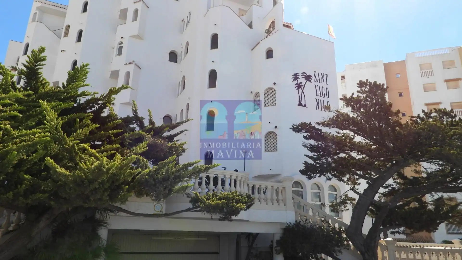 Außenansicht von Einfamilien-Reihenhaus zum Verkauf in La Manga del Mar Menor mit Heizung, Privatgarten und Terrasse
