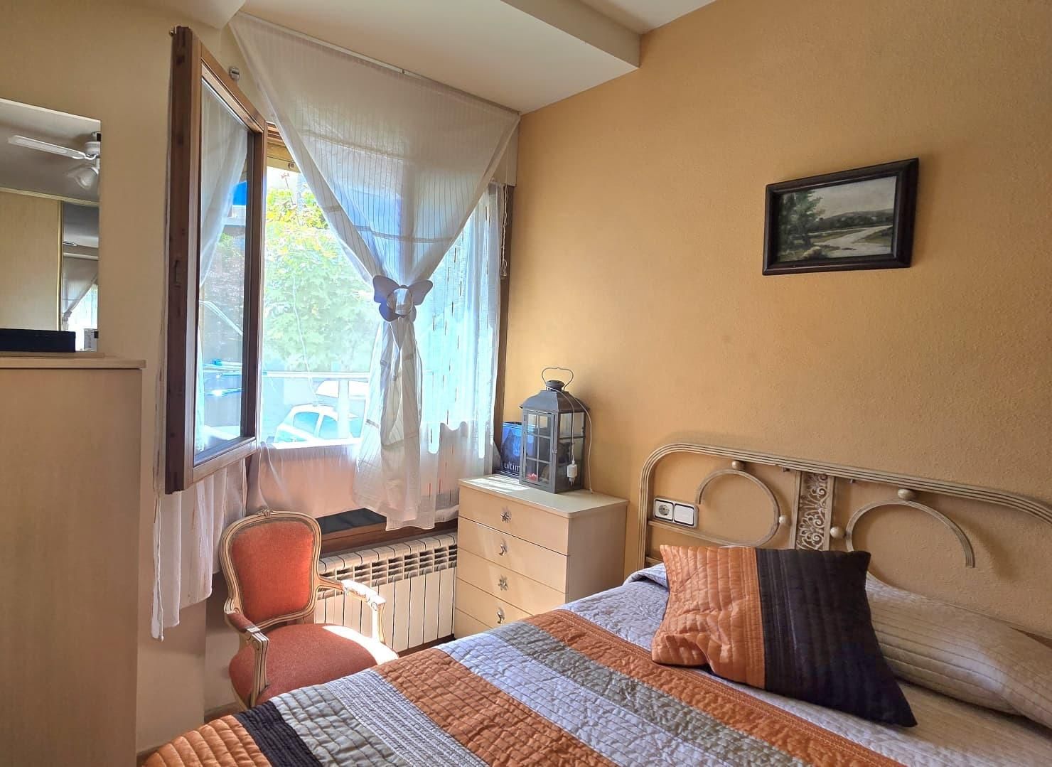 Bedroom of Flat to rent in Jaca  with Private garden and Community pool