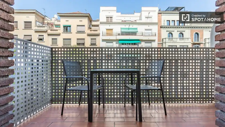 Appartamento con terrazza in affitto a Eixample, imagen 6