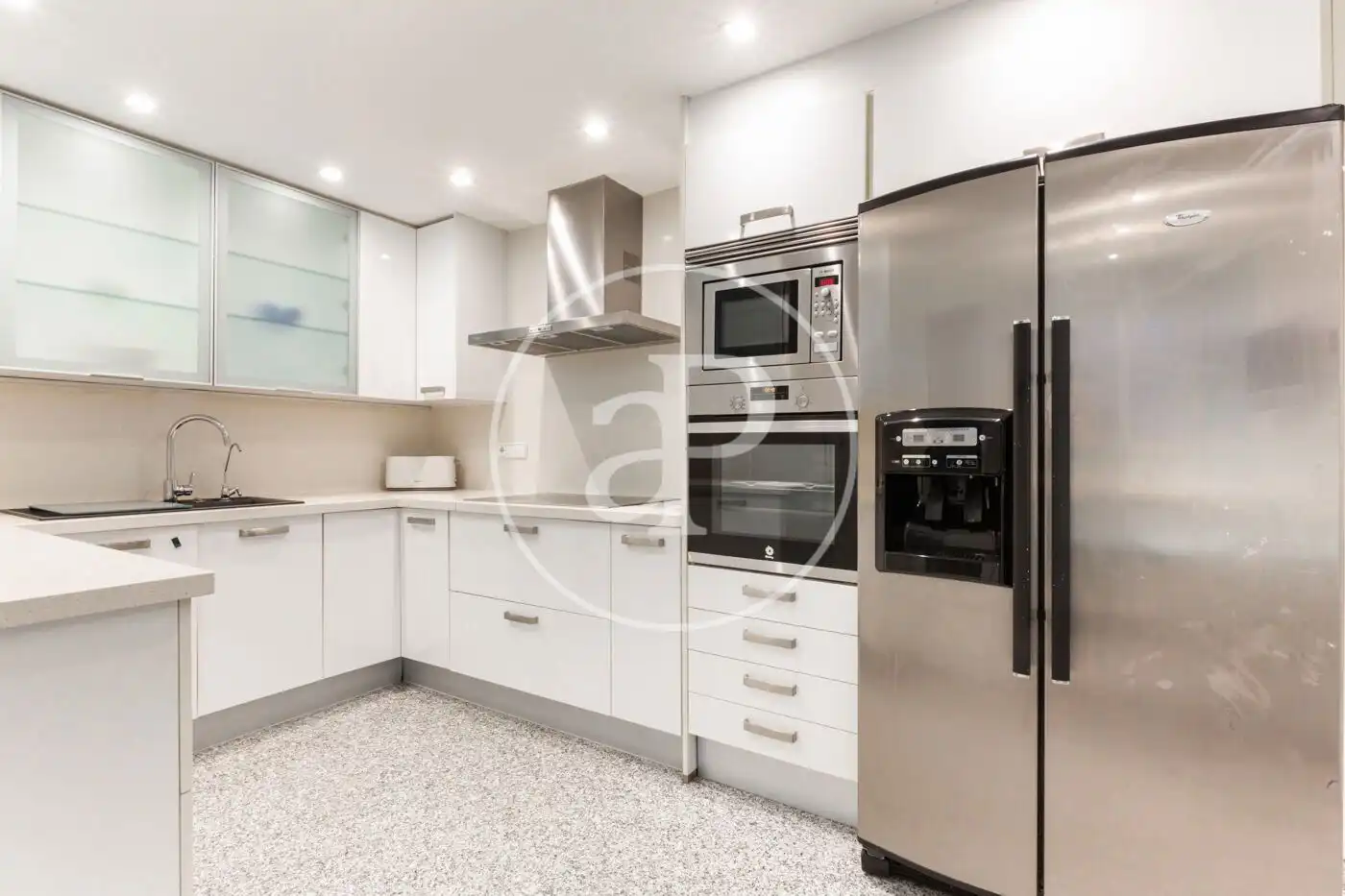 Kitchen of Flat for rent in Valencia  with Air Conditioner, Heating and Storage room