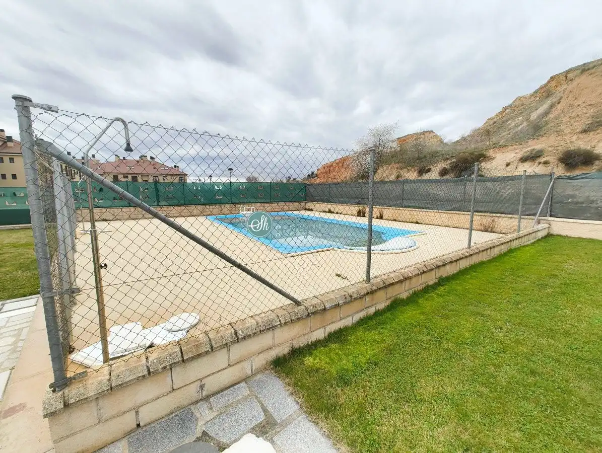 Swimming pool of Flat for sale in Segovia  with Heating, Storage room and Furnished